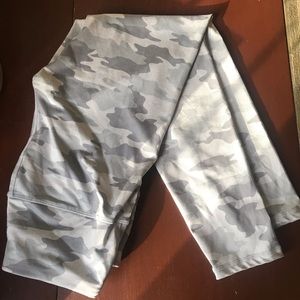 Grey camo leggings
